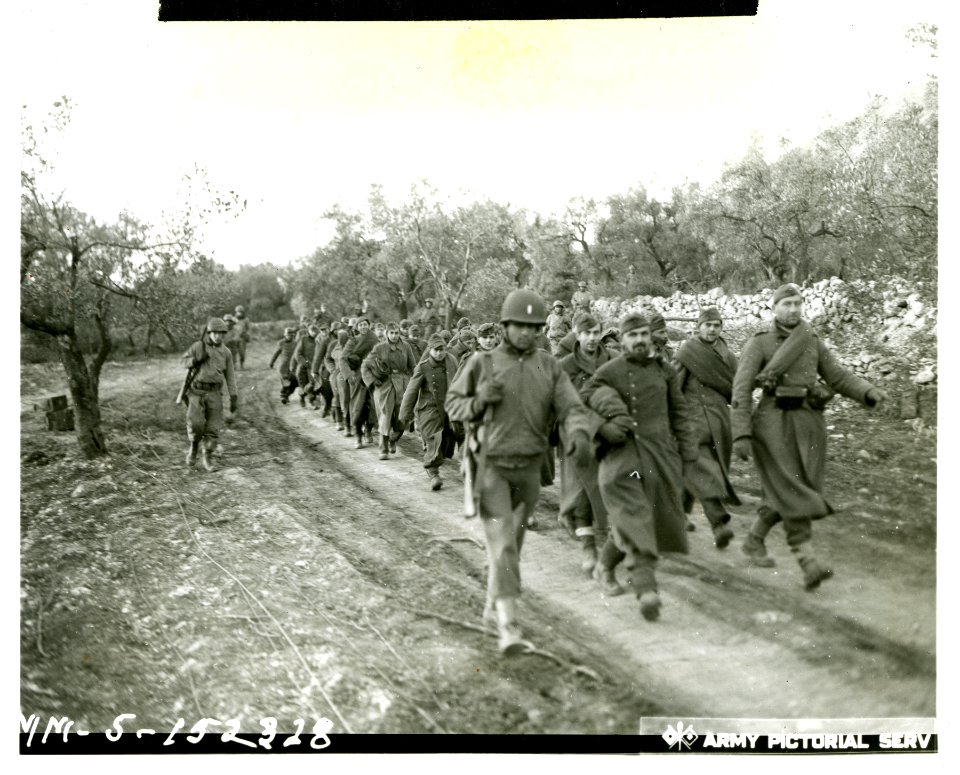 German prisoners captured by American Infantrymen in the b…
