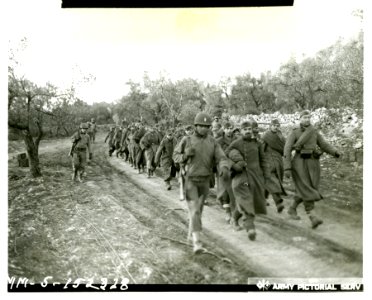 German prisoners captured by American Infantrymen in the b…
