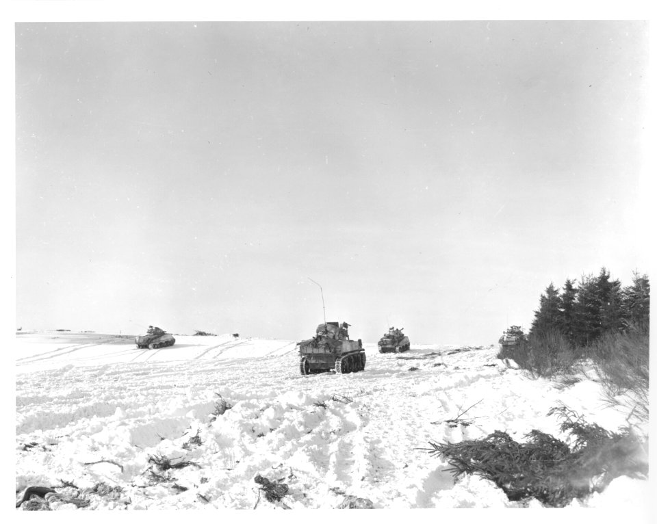 SC 455221 - Tanks of the 42nd Armd. Bn., move into attack.…