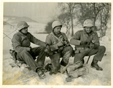 ortar squad of the 8th Infantry Regiment pause to eat chow…