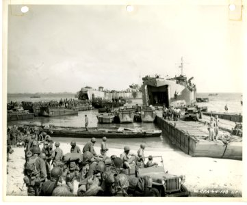 7th Division troops board LSTs to leave Kwajalein, 4 Febru… photo