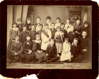 School Children dressed up for May Day photo