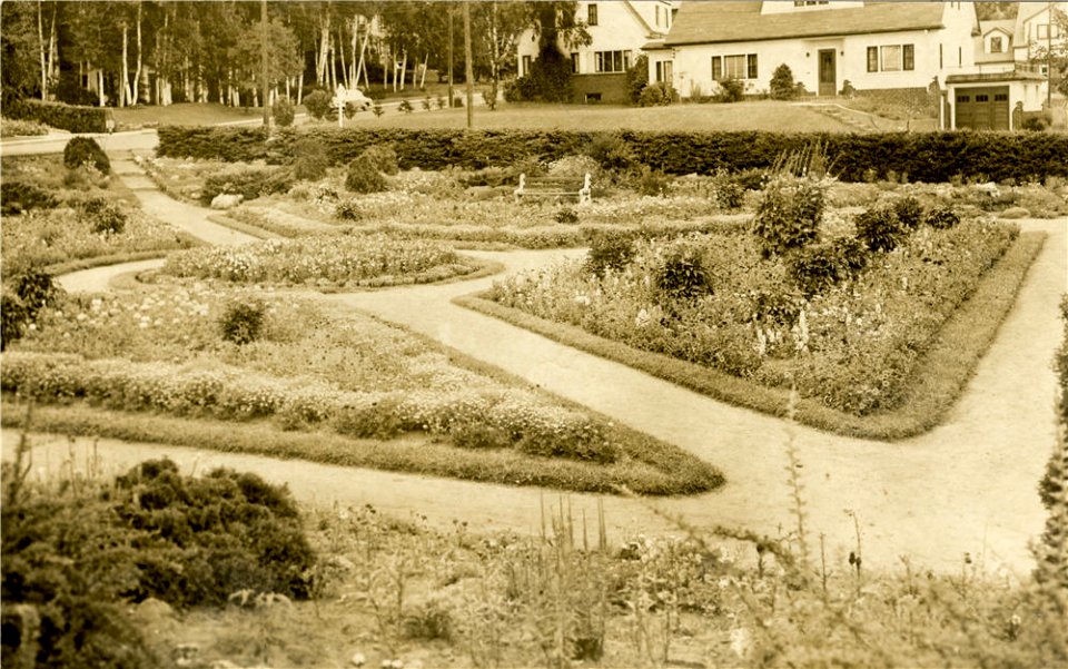 Sunken Garden, Hillcrest Park