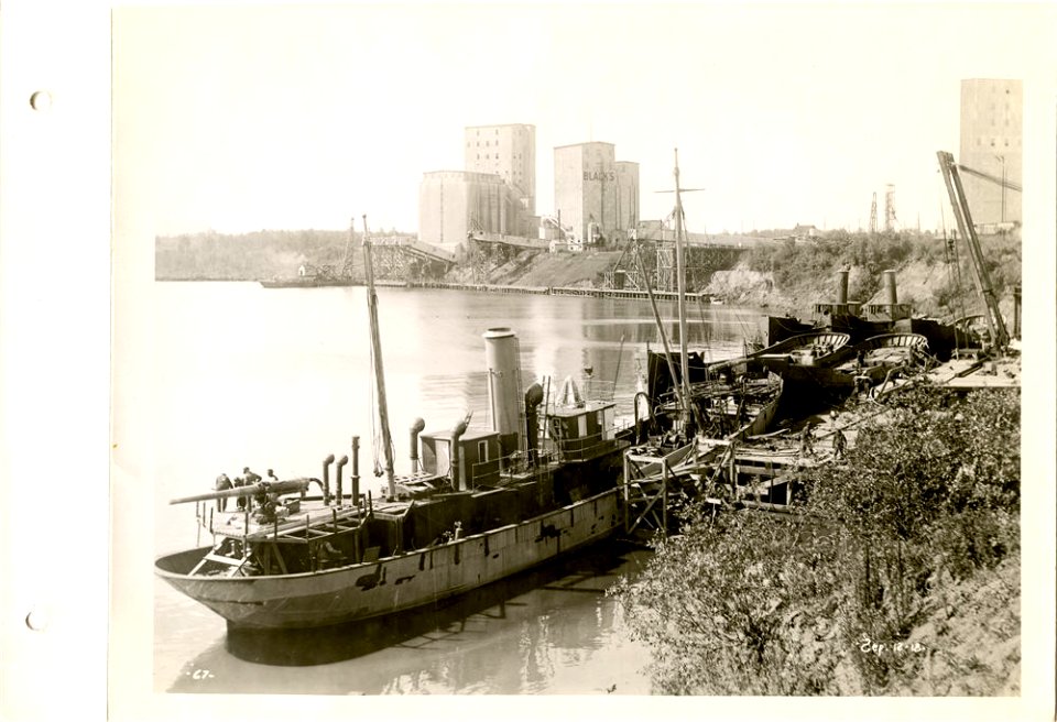 Dock view after launching - six boats being equipped