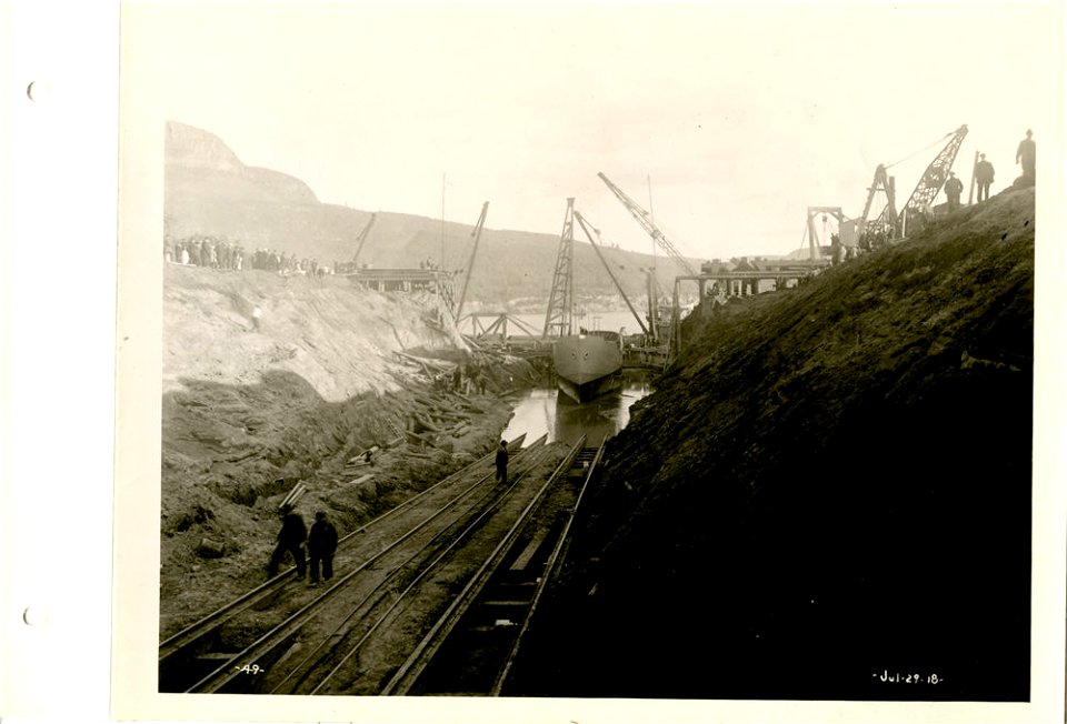 "Navarin" in water inside cofferdam
