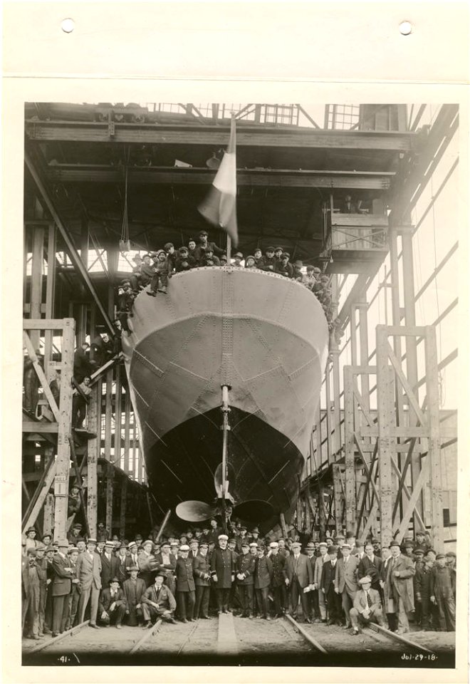 "Navarin" stern view in berth - Photo of French officials
