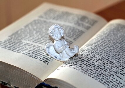 Book old text neo-gothic