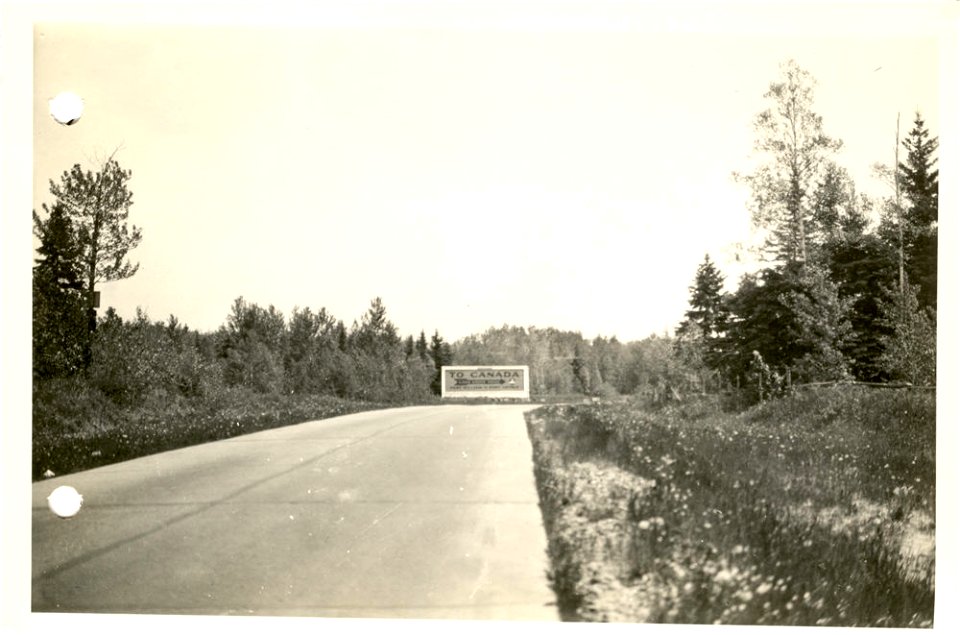 Sign: To Canada