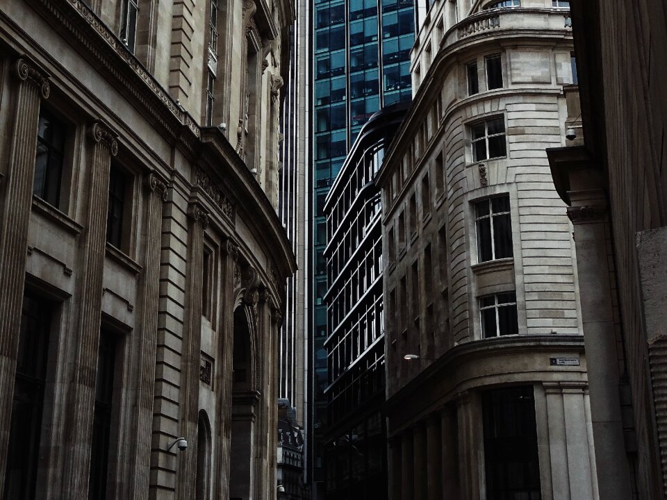 Building infrastructure city