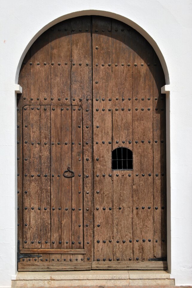 Input gate house entrance