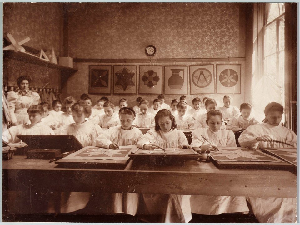 Huishoud- en Industrieschool 1896