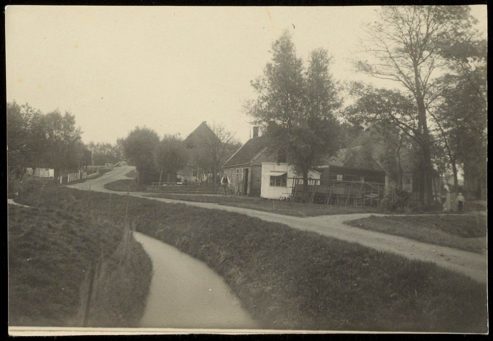 Kerkweg Veenhuizen gezien richting Dijkweg