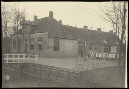Middenweg 179