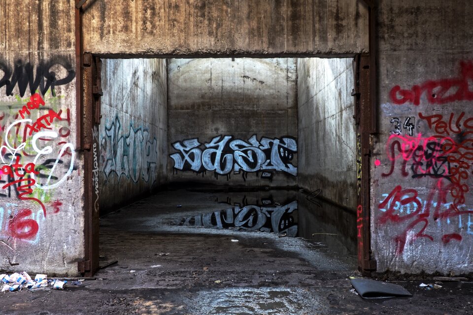 Building warehouse empty