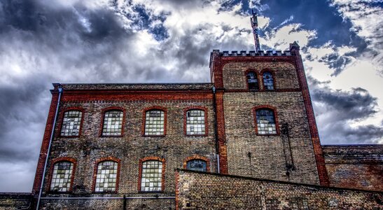 Hall old sky