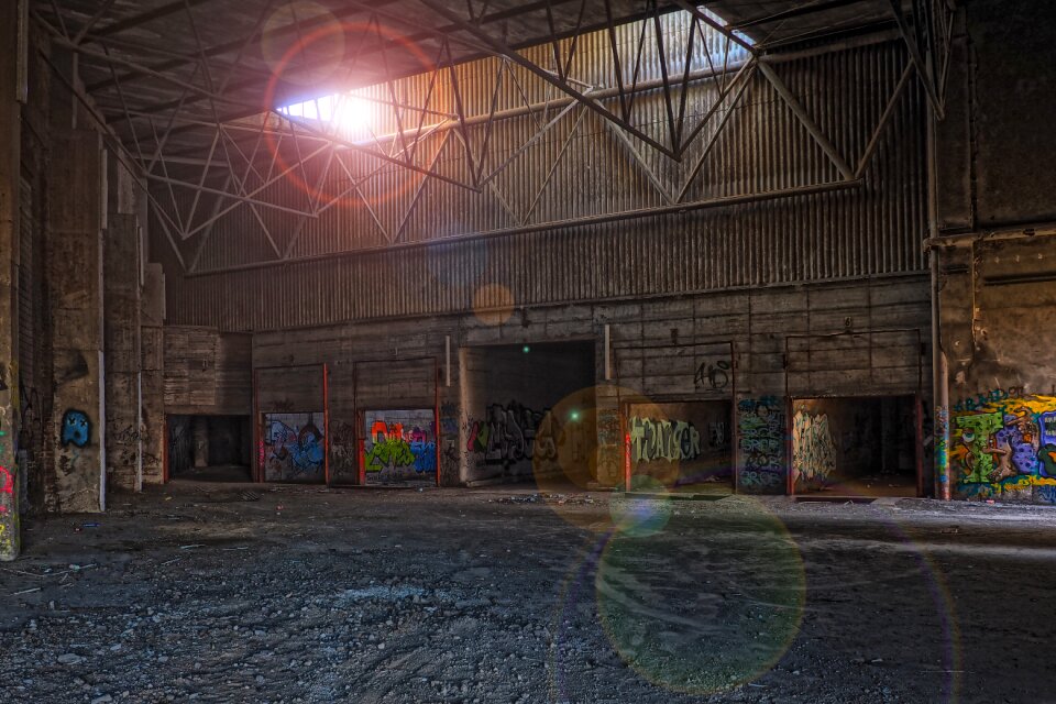 Building warehouse empty