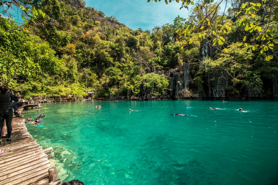 Island travel coron