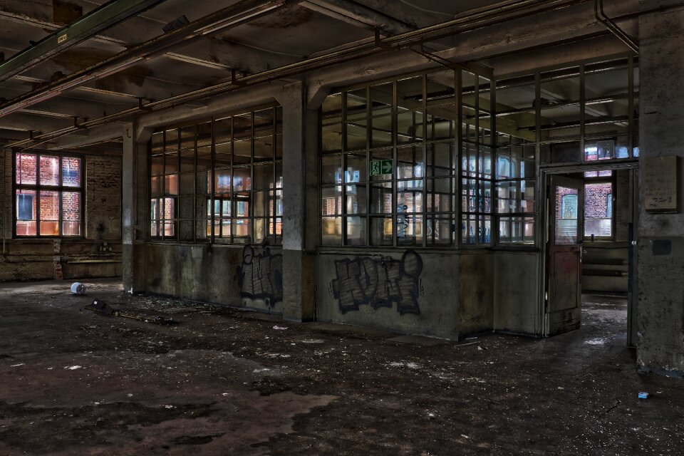 Building warehouse empty