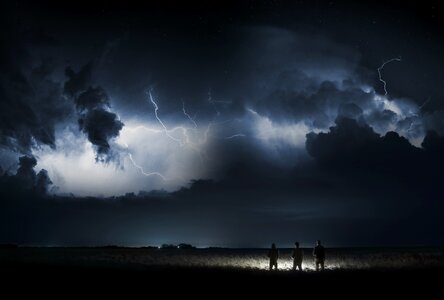 Thunderstorm flashes thunder