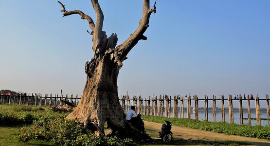 Tourists crossing myanmar