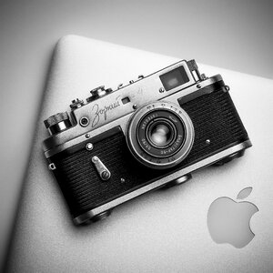 Zoom rangefinder photograph