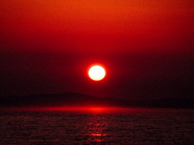 Sea red dark