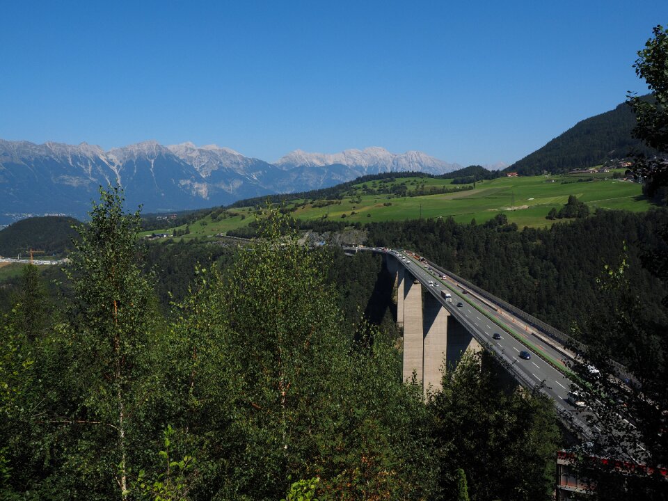 Car bridge brenner autobahn burner photo