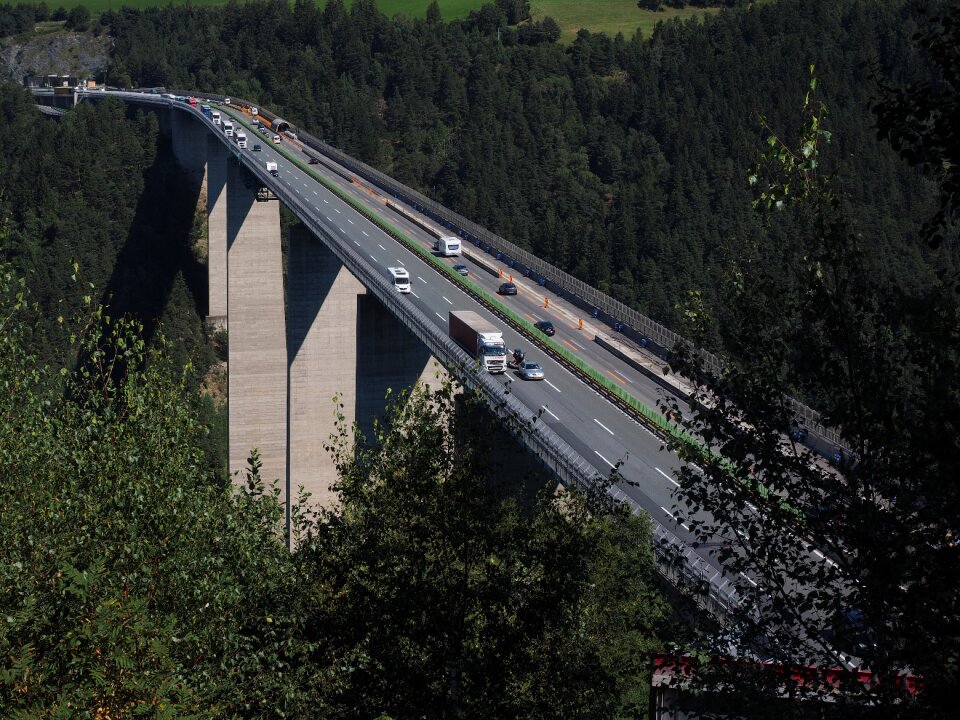 Car bridge brenner autobahn burner photo