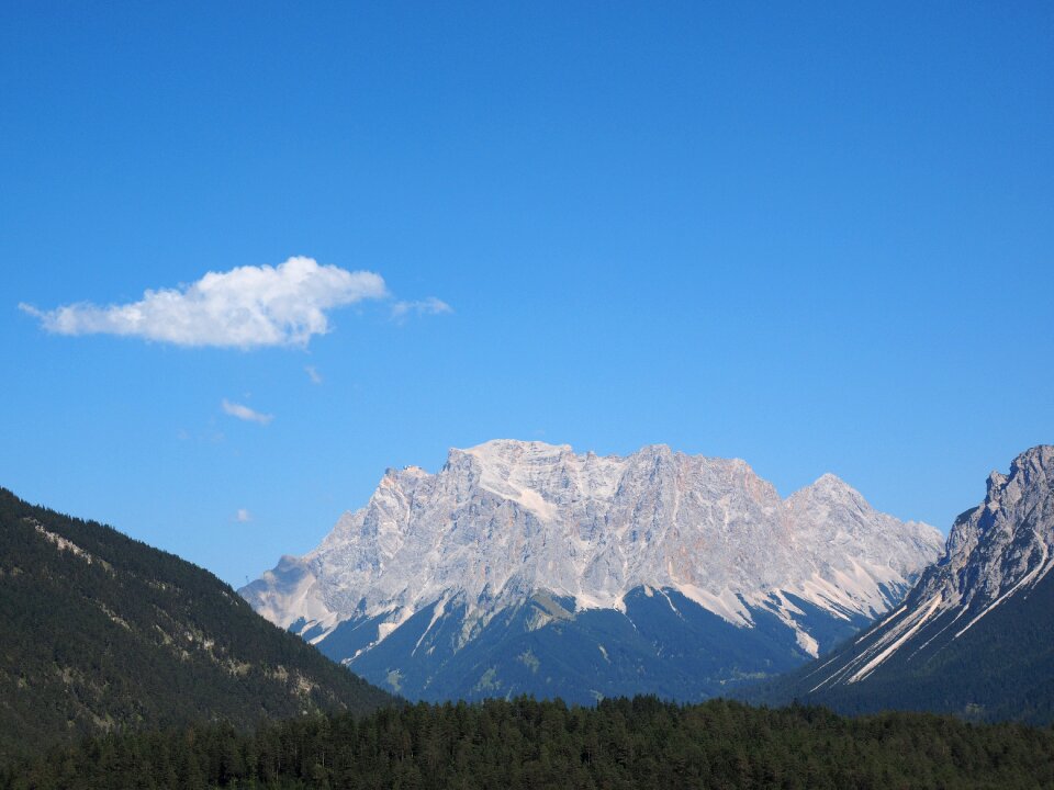 Zugspitze massif mountains mountain