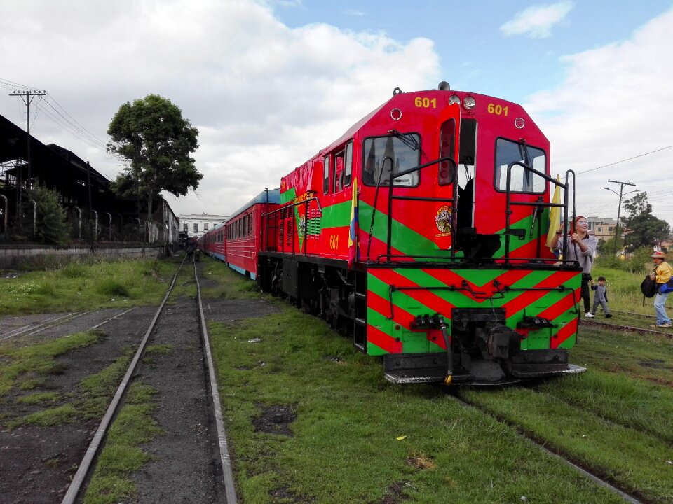 Transportation system railroad track engine