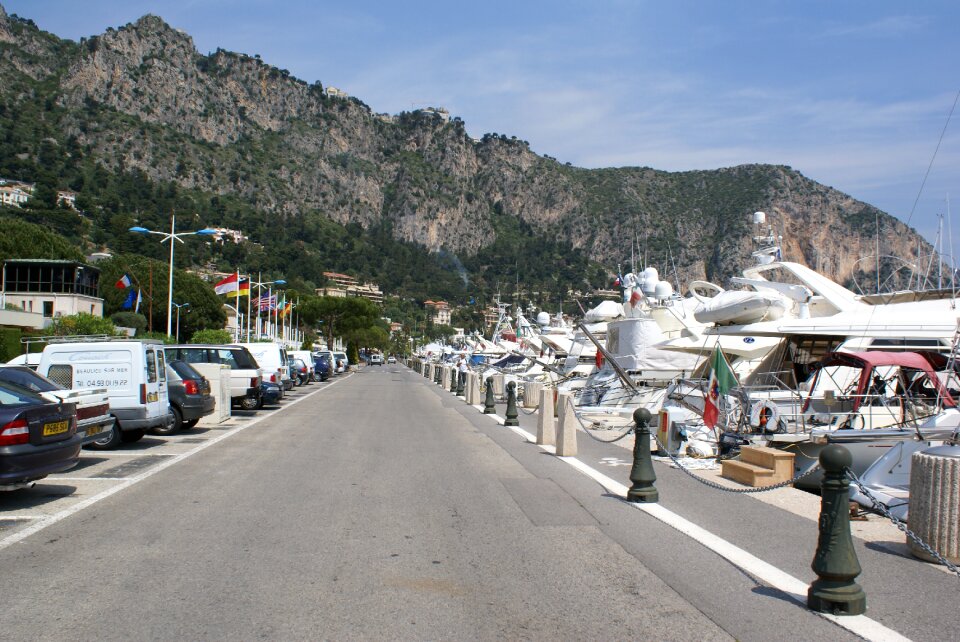 Marina monaco embankment
