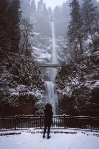 Bridge falls sea