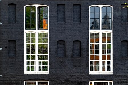 Dark brick black