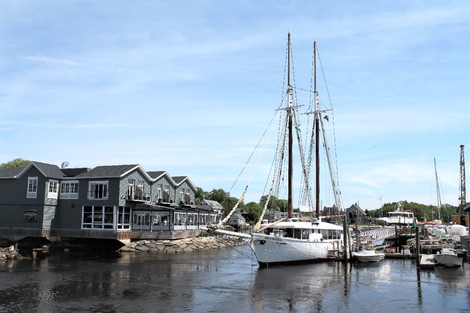 Nautical boat bay