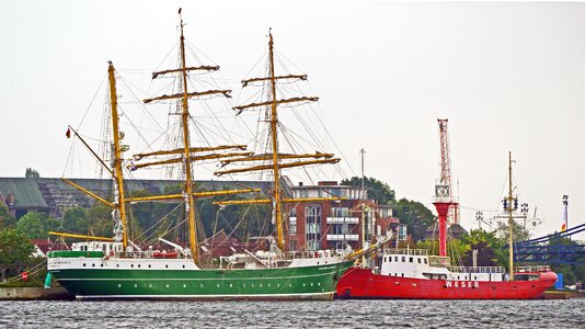 Alexander-von-humboldt green museum ship photo