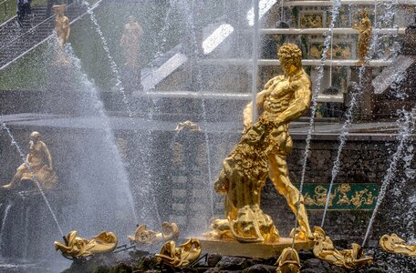 Water games peterhof cascade