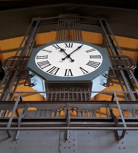 Time classic timepiece