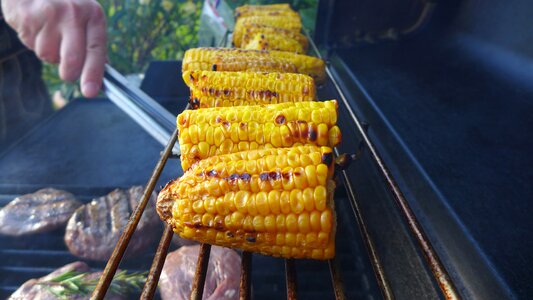 Grill grilling corn