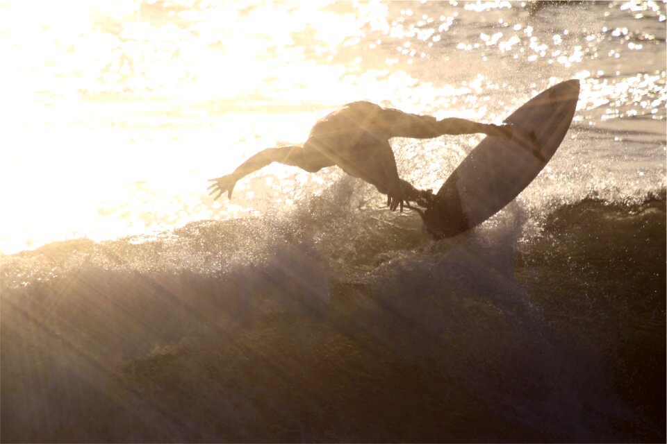 Sunset sun rays waves