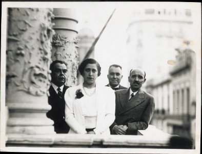 "Manuel Blasco Garzón. [Consulado Rosario]. En reverso: "1º Noviembre 1937" (resto ilegible)"