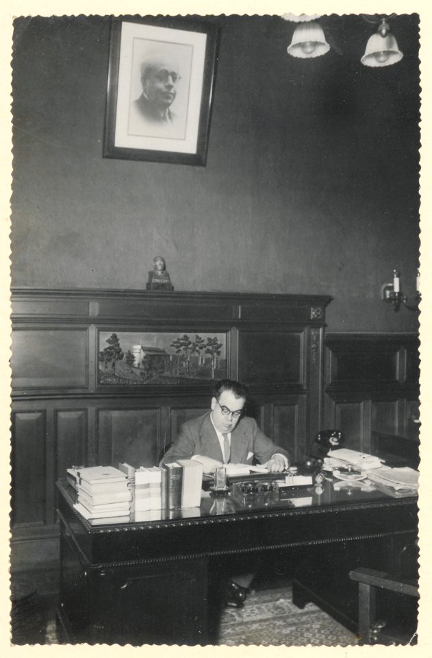 "Retrato Manuel Blasco Garzón. En reverso: "Consulado de España""