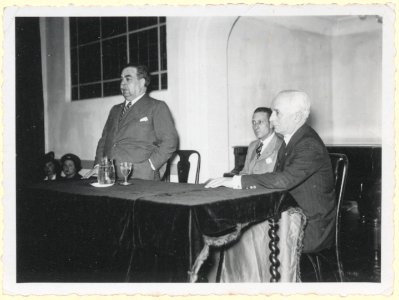 "Manuel Blasco Garzón. En reverso "(lugar ilegible, 29 - Oct. 1929- Diario "El día")"