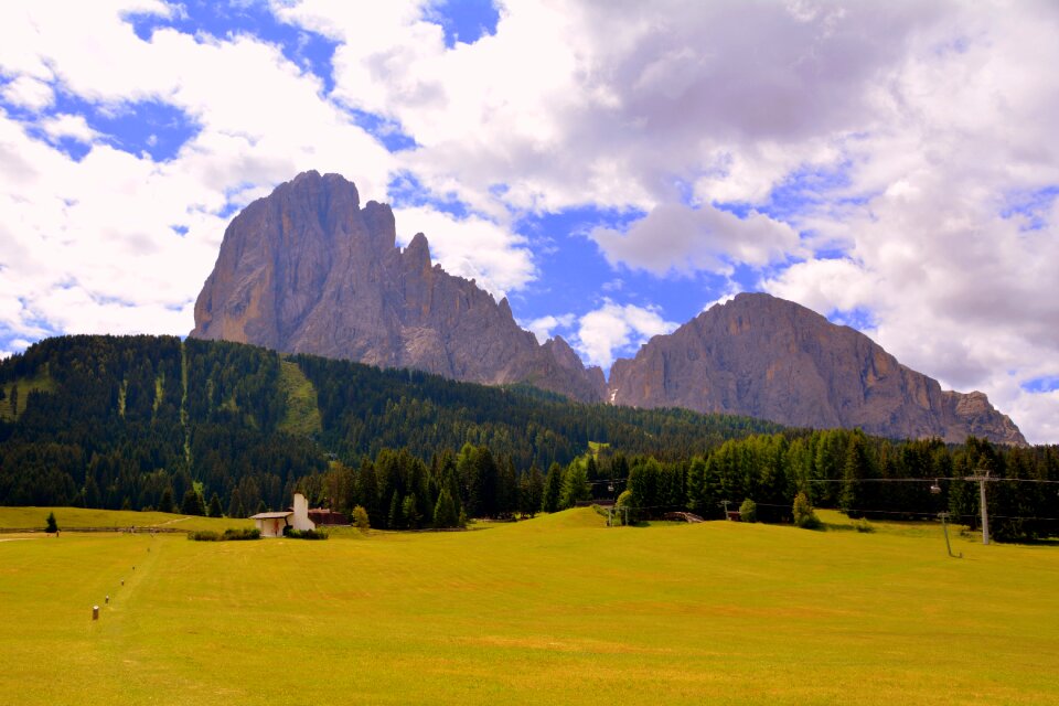 Landscape clouds mountains photo