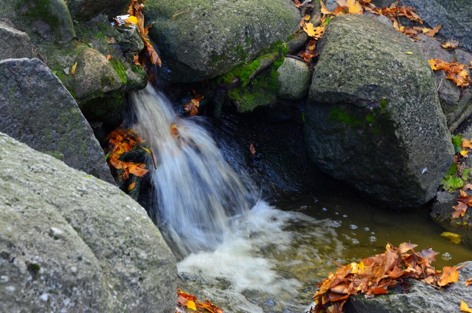 Cascade the stones stream of water