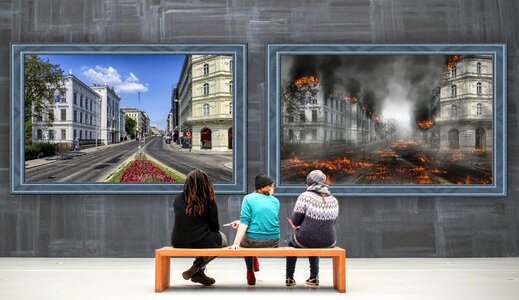 War destruction visitors