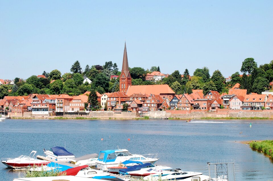 Historic center river elbufer