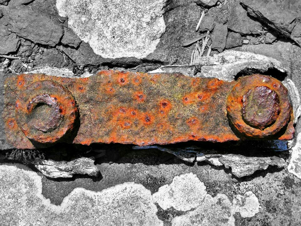 Bar wall decay