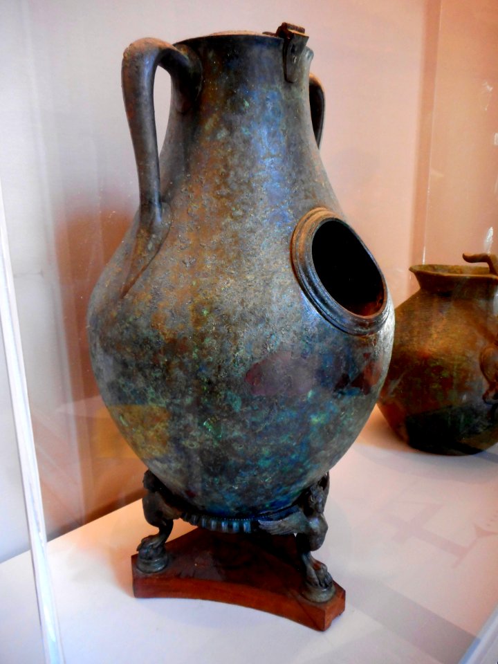 Dish warmer (27 BC-79 AD) from House of the Faun at Pompeii - Exhibition Herculaneum and Pompeii Vision of Discovery up to September 30, 2018 at the Archaeological Museum of Naples (44628799302)