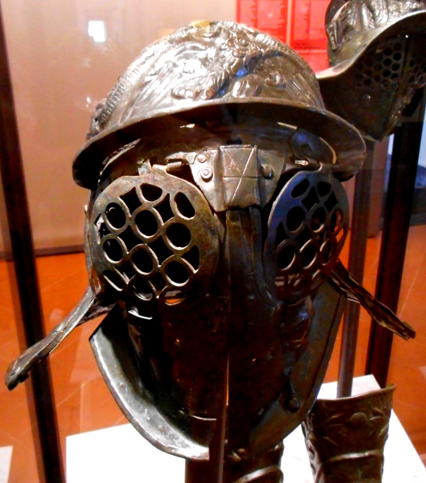 The Provocator helmet from Pompeii, Portico Area (Quadriporticus) then transformed into a gladiators barracks - Archaeological Museum of Naples (44408567604)