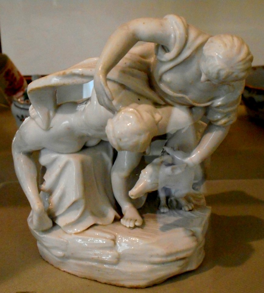 Venus and Adonis (1775-1790) - porcelain of Cozzi manufacture in Venice - Duca di Martina Museum at Villa Floridiana in Naples (30746451988)